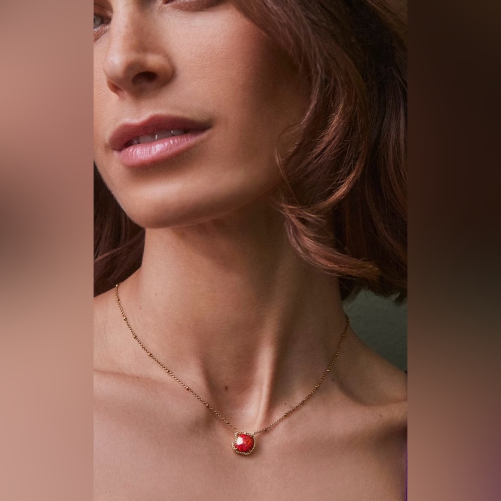 Kendra Scott Gold-Tone Red Apple Pendant Necklace. New - Picture 4 of 5